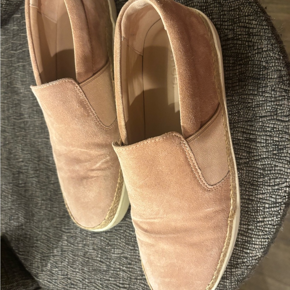 Tan suede Vince Slip-On sneakers